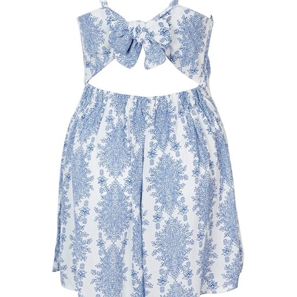 Floral Romper with tie back! - Picture 3 of 8